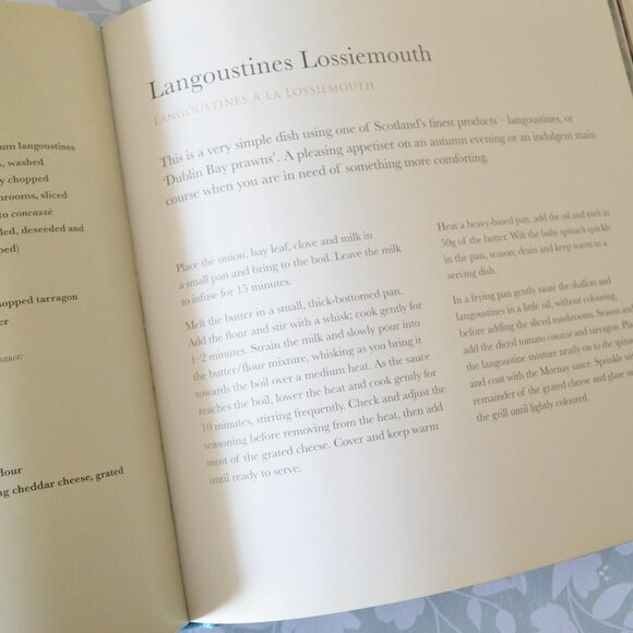 A Royal Cookbook Seasonal Recipes from Buckingham Palace - Picture 4 of 4